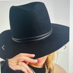 NWOT & Other Stories 100% wool hat